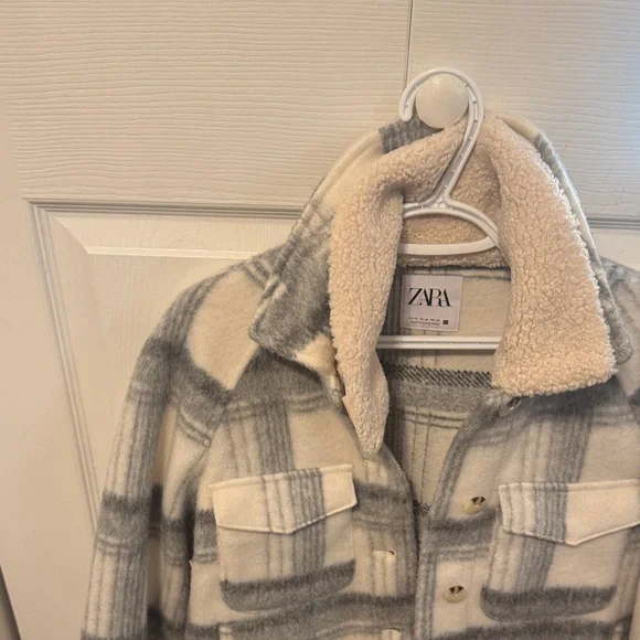 Zara Cream and Gray Plaid Sherpa Jacket - Picture 3 of 5